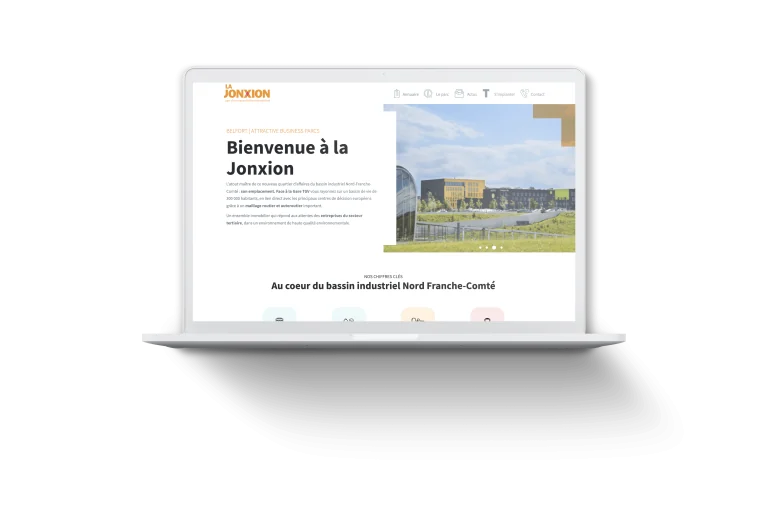 Mockup MacBook de MyJonxion, déjà publié sur le site officiel Tandem